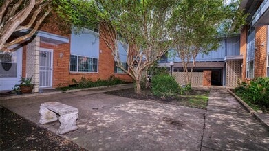 Building Photo - 5538 Holly St