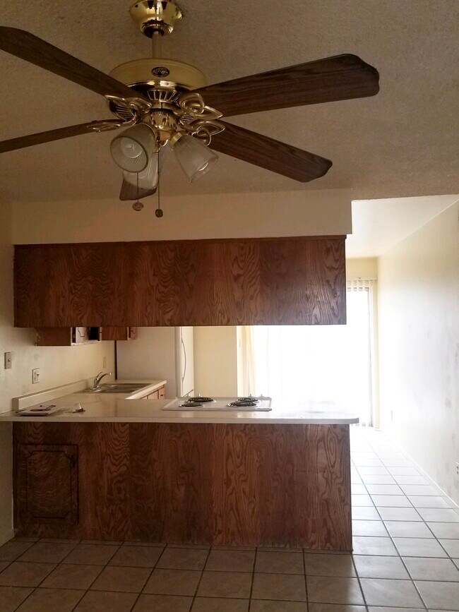 Foto del edificio - 2138 S Walnut Ave