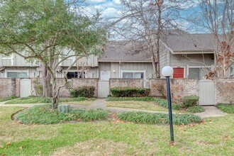 Building Photo - 12926 Greenway Chase Ct