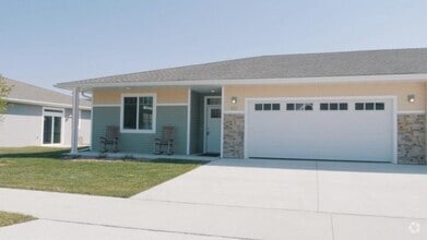 Building Photo - 812 Parkside Ln