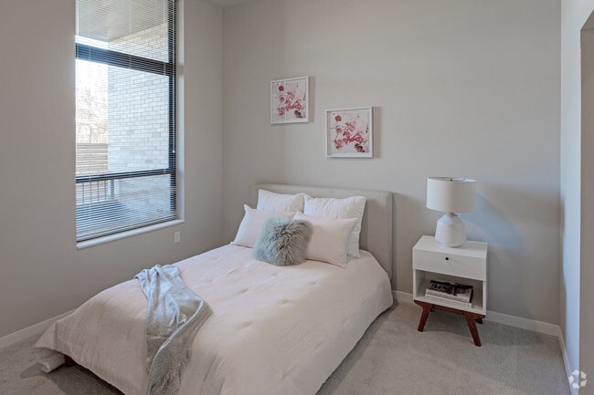 2BR, 2BA - Bowie - Venue on 78th