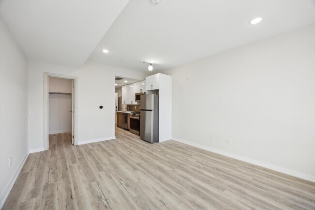 Foto del edificio - 3729 Lancaster Ave