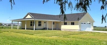 Building Photo - 5265 S 4300 W