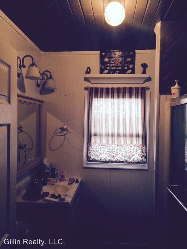 Building Photo - 1502 FM 66