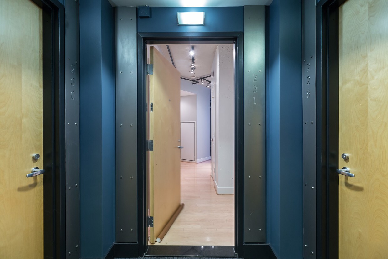 Foto principal - 2125 14th St NW