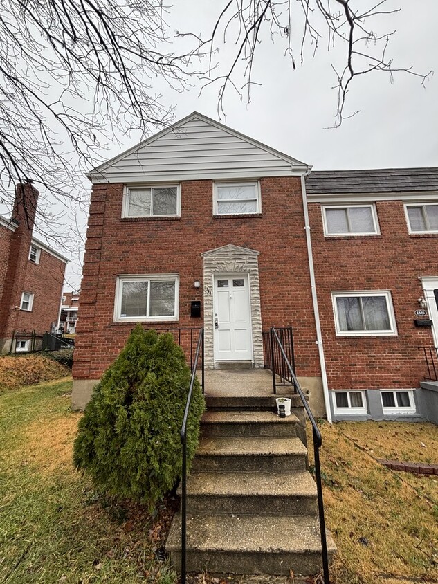 Primary Photo - 3 Bedroom SemiDetached Home