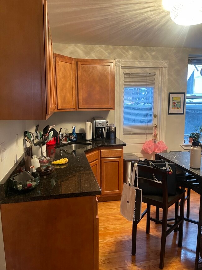 Building Photo - 514 Park Dr