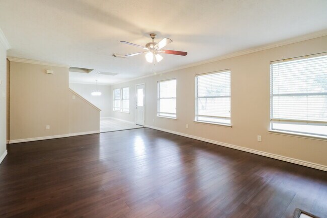 Foto del edificio - 3831 Woodlace Dr