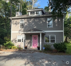 Building Photo - 811 Bonham Ave