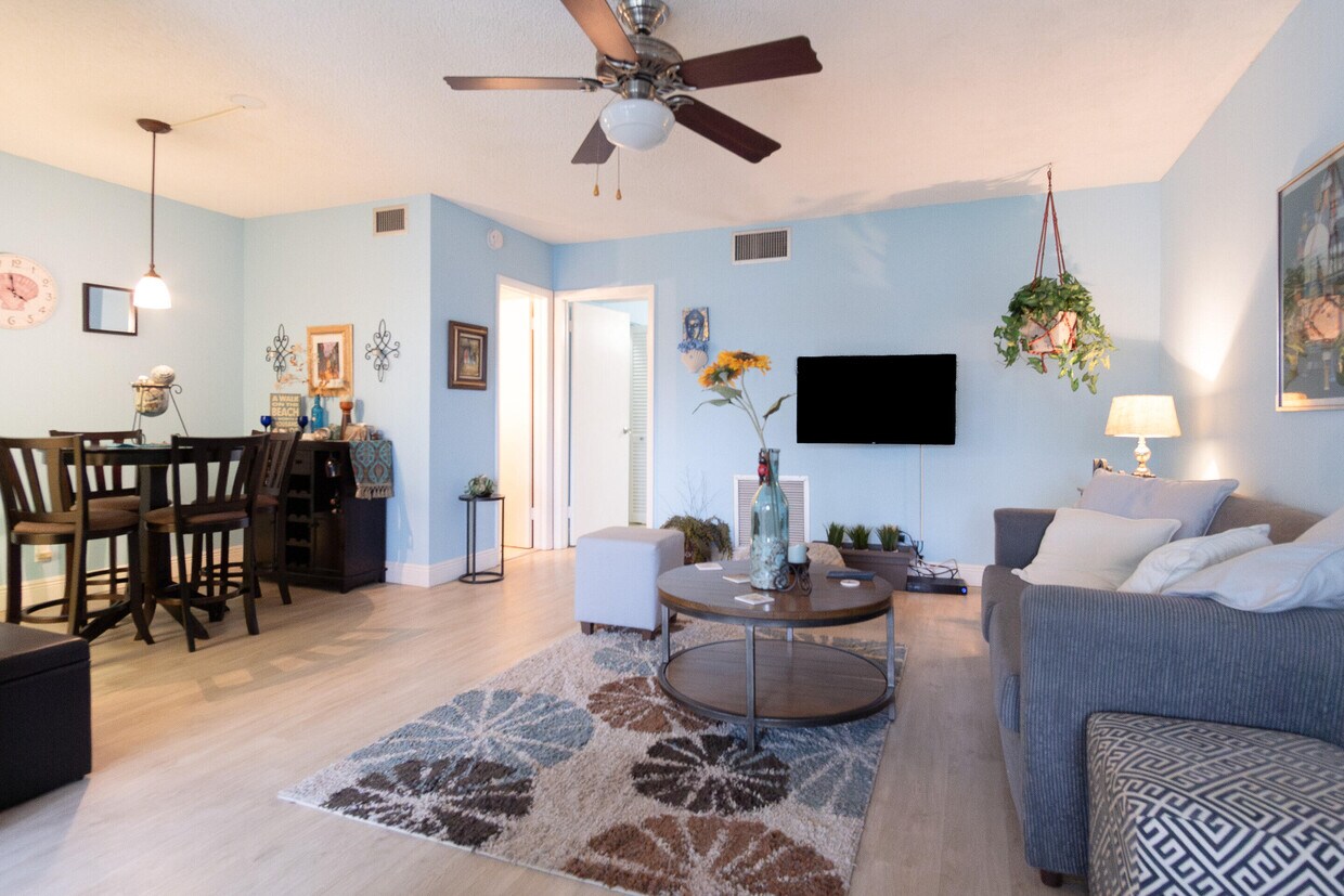 Foto principal - 804 SE 7th St