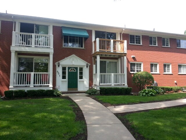Primary Photo - 401 N Eton St