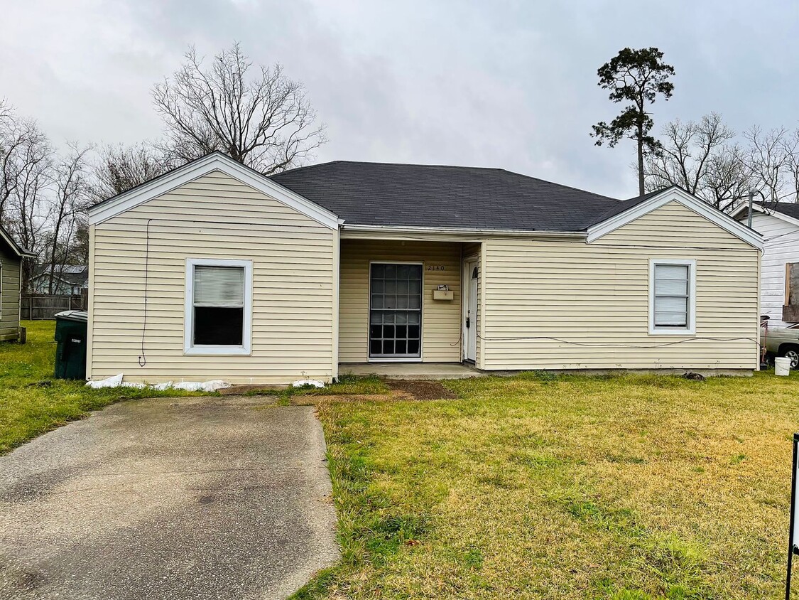 Primary Photo - 2140 Earl, Beaumont, TX 77703