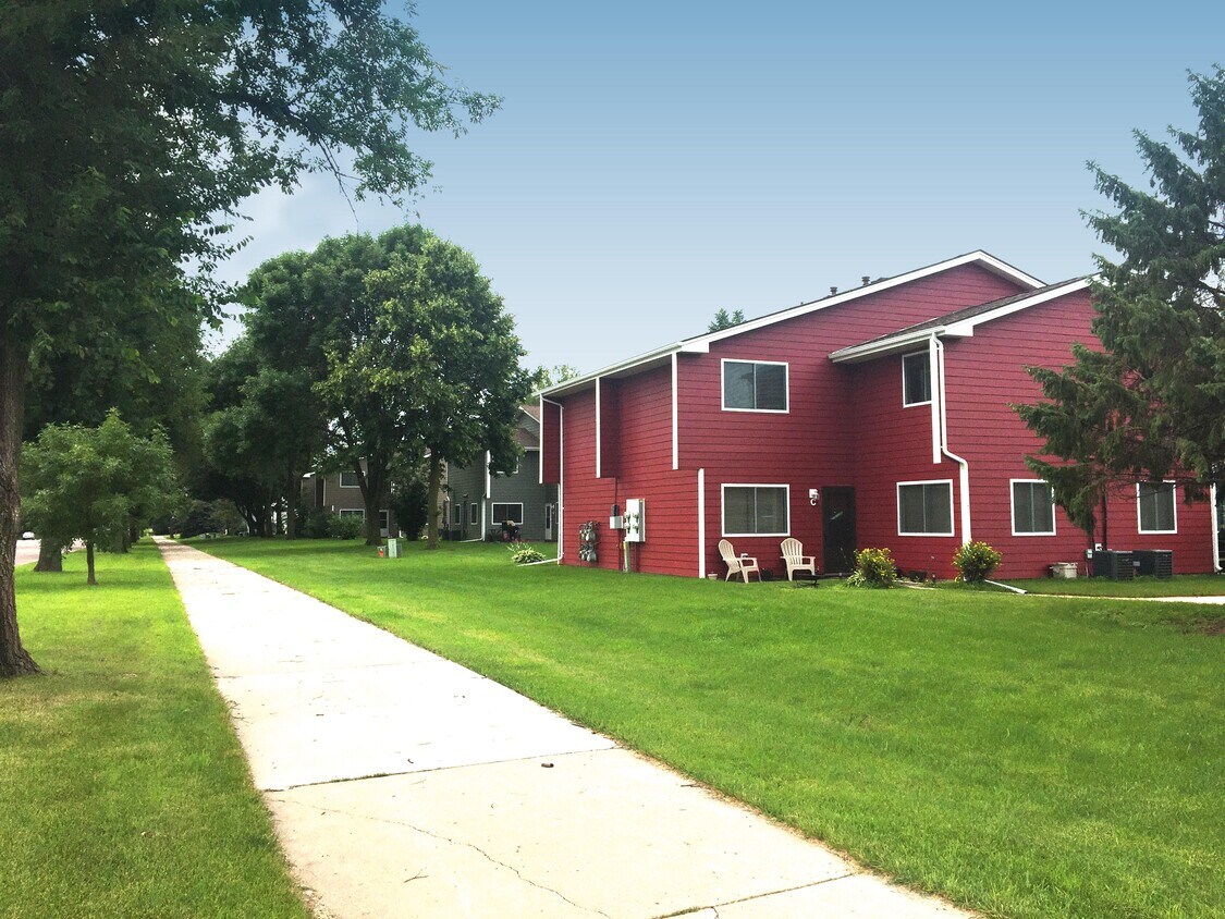 Primary Photo - 1640 Pleasant View Dr