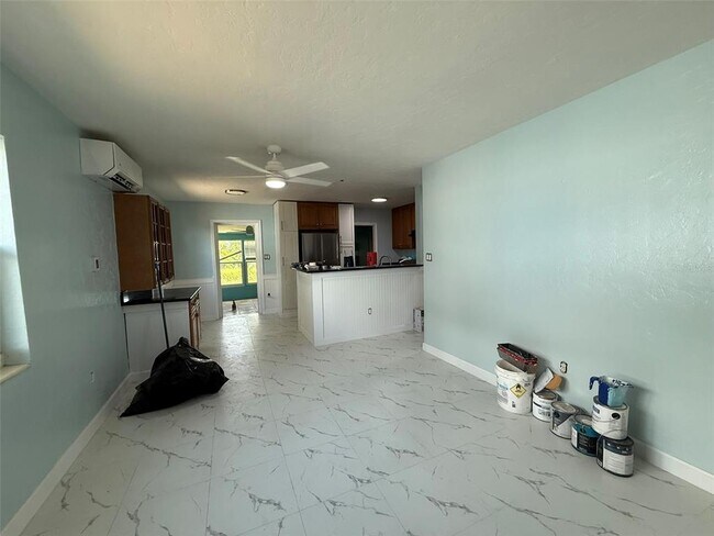 Foto del edificio - 21282 Coulton Ave