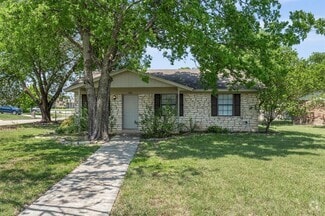 Building Photo - 580 Plaza Ct