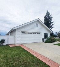 Building Photo - 6853 Shearwaters Dr