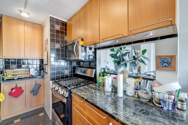 Building Photo - 1545 18th St NW