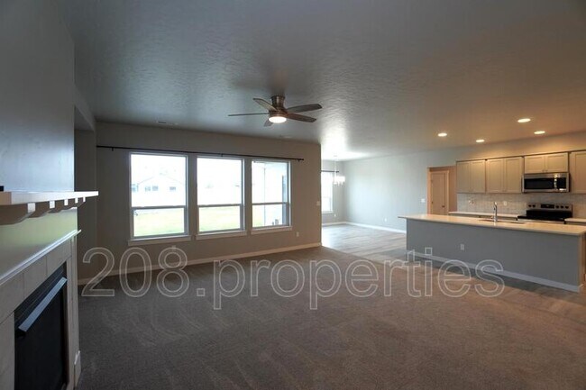Building Photo - 849 W Smallwood Ct