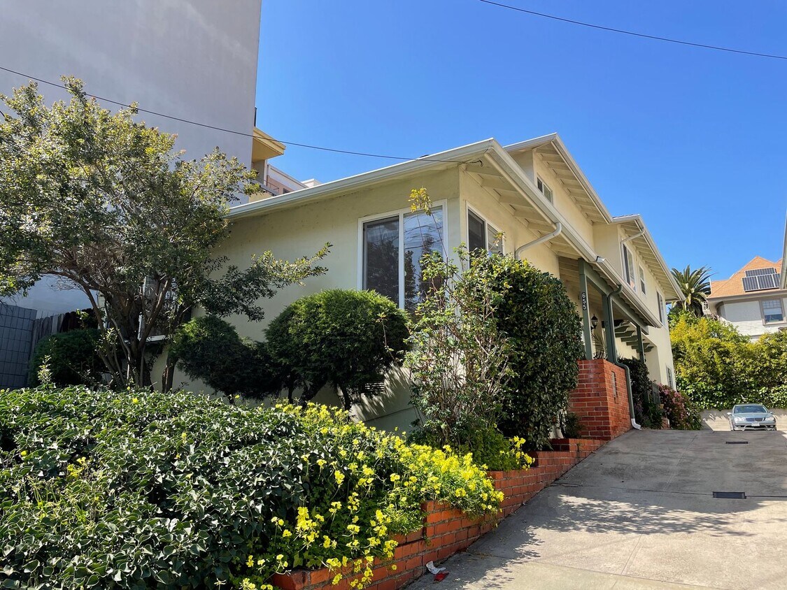 Foto principal - 655 Oakland Ave