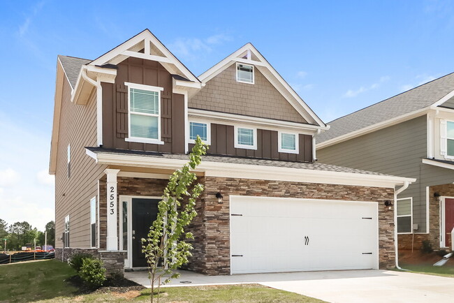 Building Photo - 556 US-19