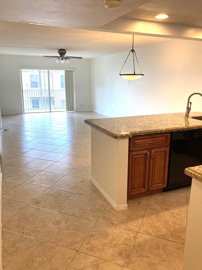 Foto del edificio - 2960 Riverside Dr