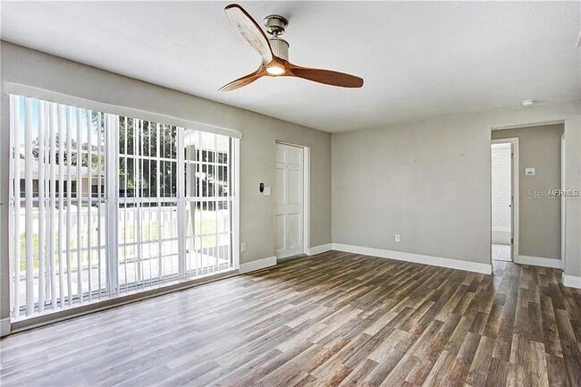 Foto del edificio - 1015 E 24th Ave