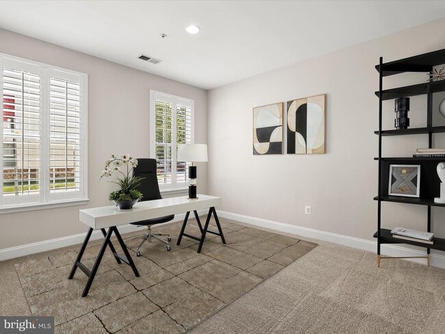 Foto del edificio - 5803 Lois Ln