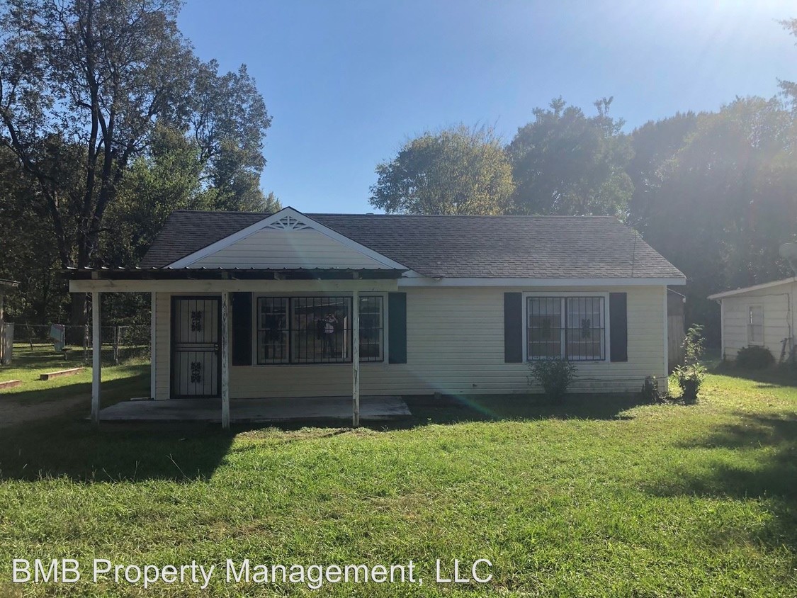 Primary Photo - 2 br, 1 bath House - 422 Chisholm Street