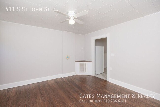 Foto del edificio - 411 S St John St
