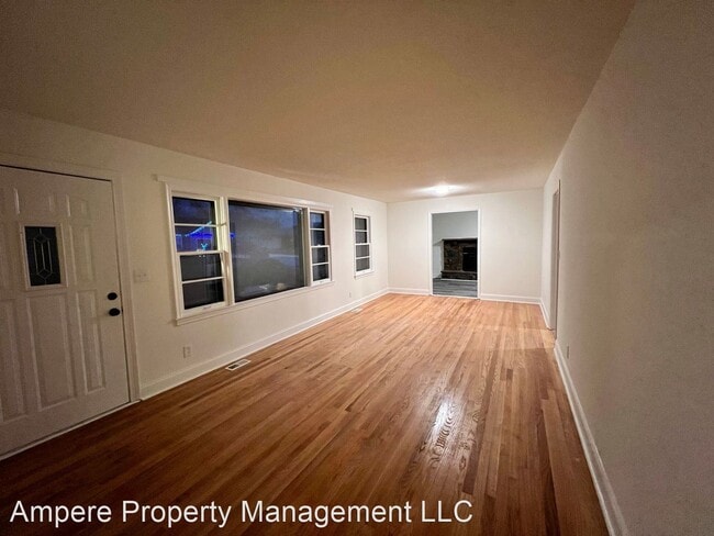 Building Photo - 3 br, 2 bath House - 1609 Sunray Dr