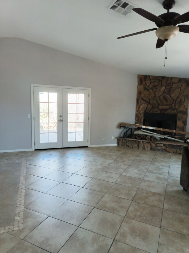 Building Photo - 31340 Desert Palm Dr
