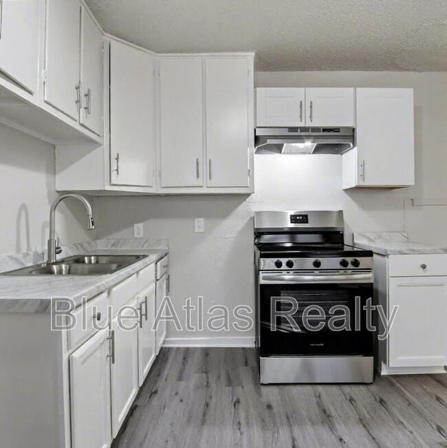 Foto del edificio - 4024 Wiman Dr