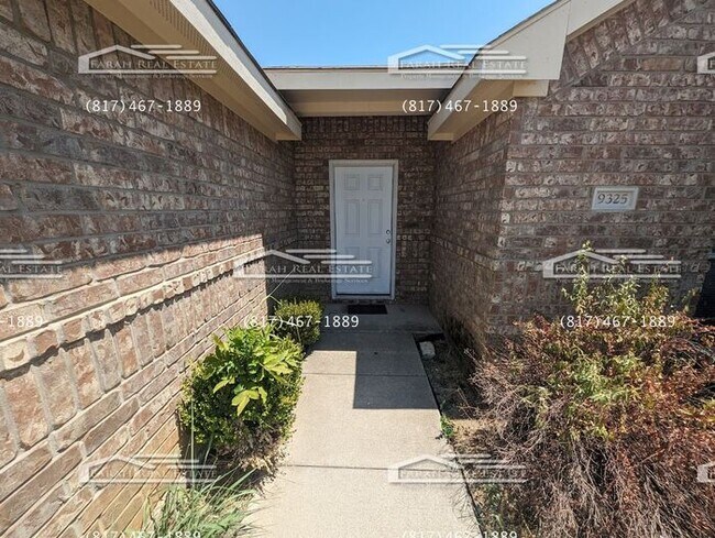 Building Photo - Newly Renovated 3/2 in Fort Worth