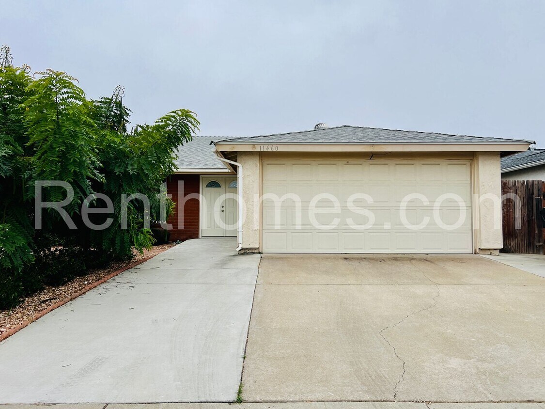 Primary Photo - 11460 Avenida Del Gato
