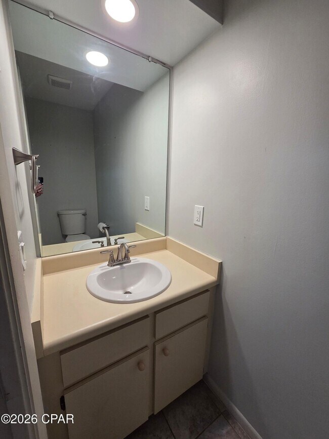 Foto del edificio - 7125 N Lagoon Dr