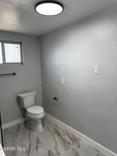 Building Photo - 10277 N Loop Dr