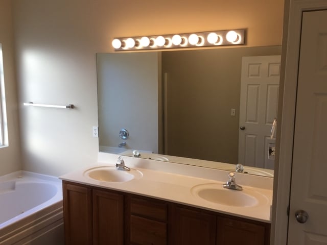 Foto del edificio - 204 Annesbury Ln