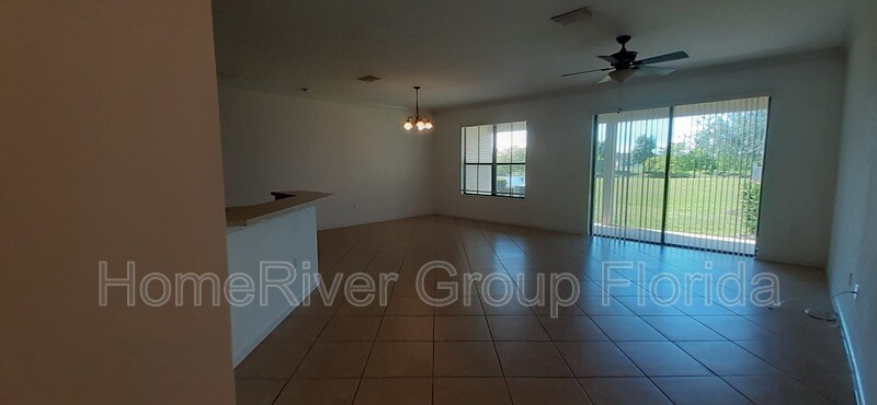 Primary Photo - 1520 Portofino Meadows Blvd