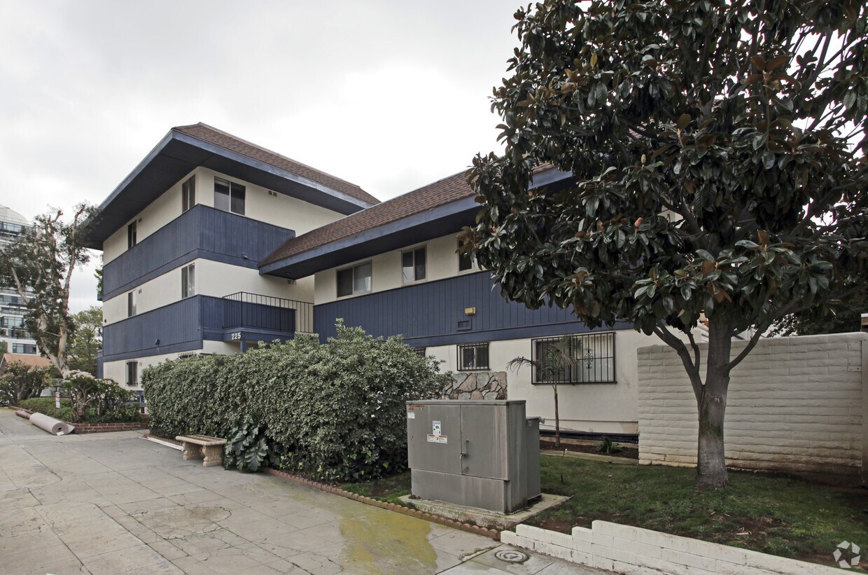 Redwood Terrace Apartments Apartments in San Diego, CA