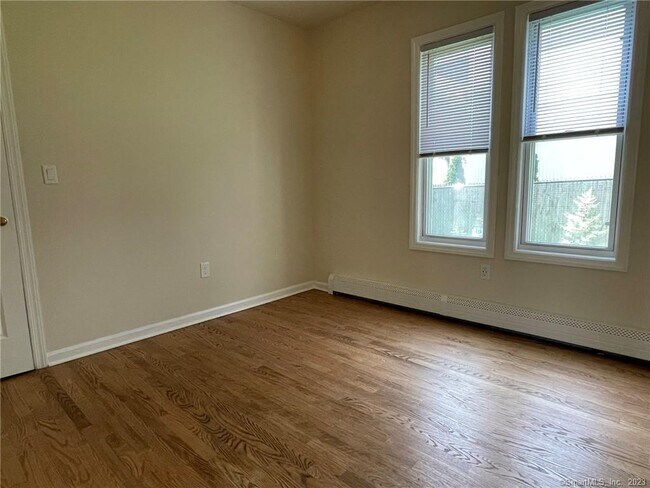 Foto del edificio - 2206 Fairfield Ave