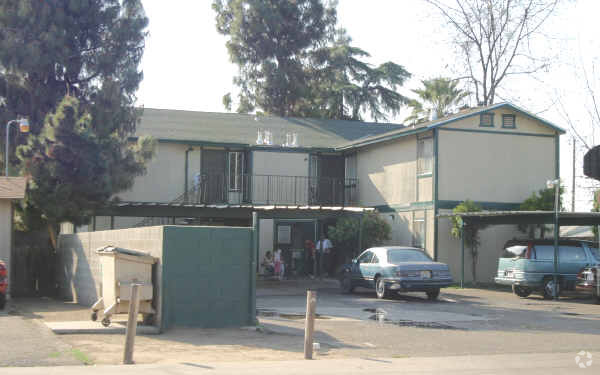 Primary Photo - 424 N Sierra Vista Ave