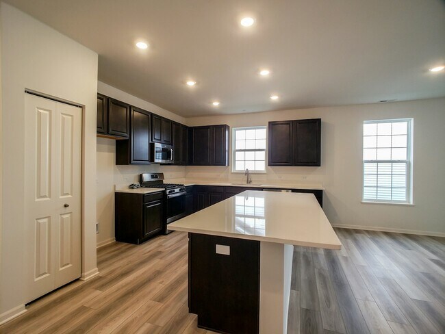 Foto del edificio - 14337 Clover Ave