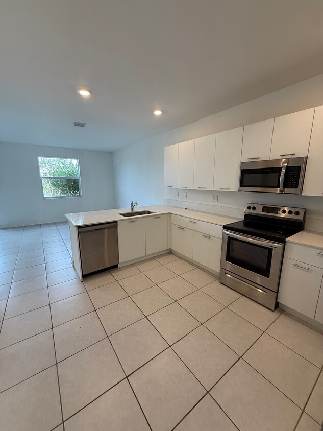 Photo - 12909 NW 23rd Pl (Miami Shores, FL)