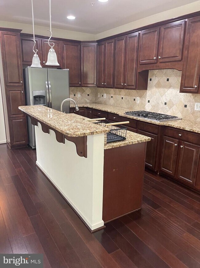 Foto del edificio - 1545 Rabbit Hollow Pl