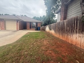 Building Photo - 118 Sahoma Terrace