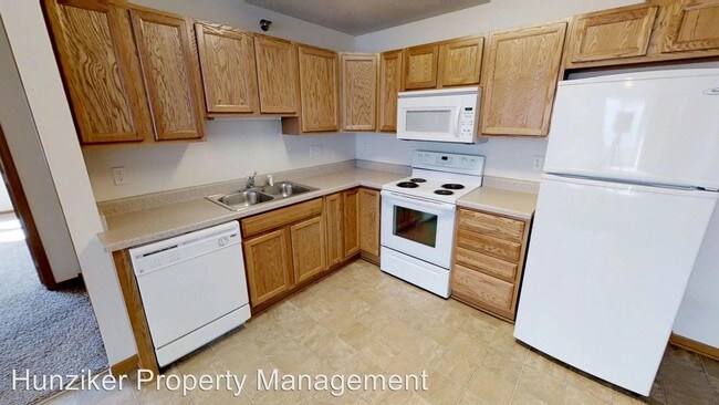 Building Photo - 3911 Maricopa Dr