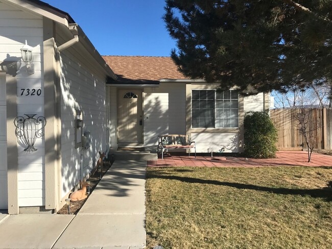 Building Photo - Great home in Sparks!