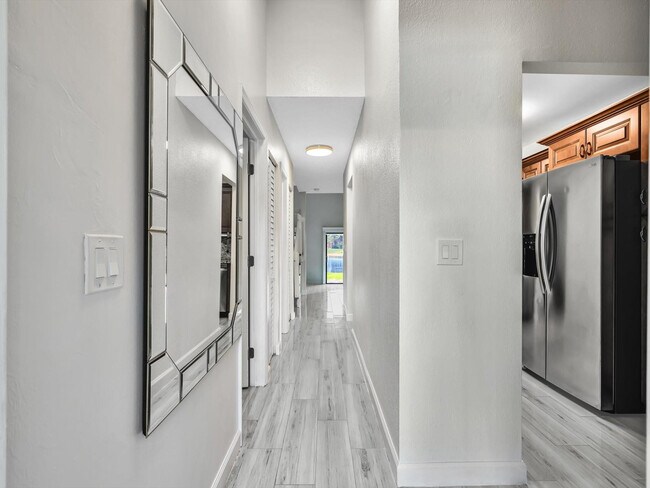 Foto del edificio - 4182 S Pine Island Rd