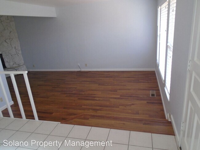 Building Photo - 4 br, 2.5 bath House - 1417 Karen Dr.