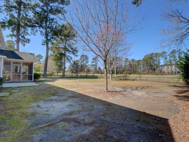 Building Photo - 217 Windchime Dr